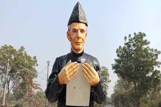 وہاڑی میں قائداعظم محمد علی جناح کے مجسمے پر عینک لگا دی گئی