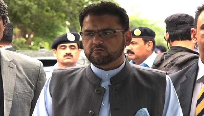 Hussain Nawaz claims to belong with no govt