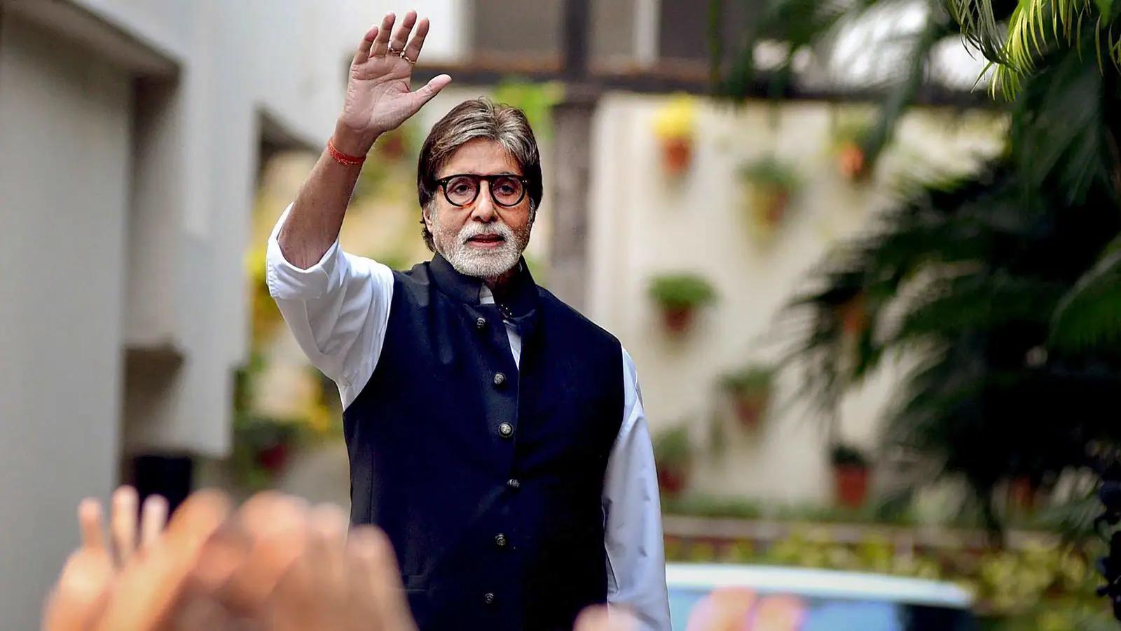 Amitabh Bachchan falls ill, shifted to hospital