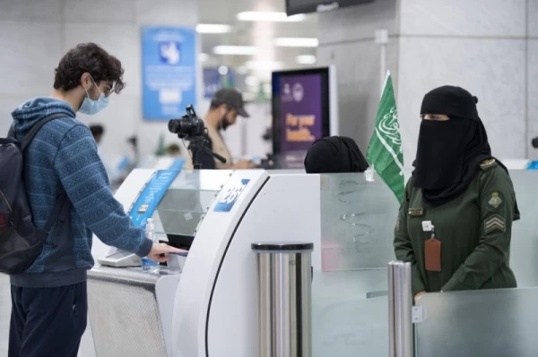Saudi Arabia to resume international flights in May