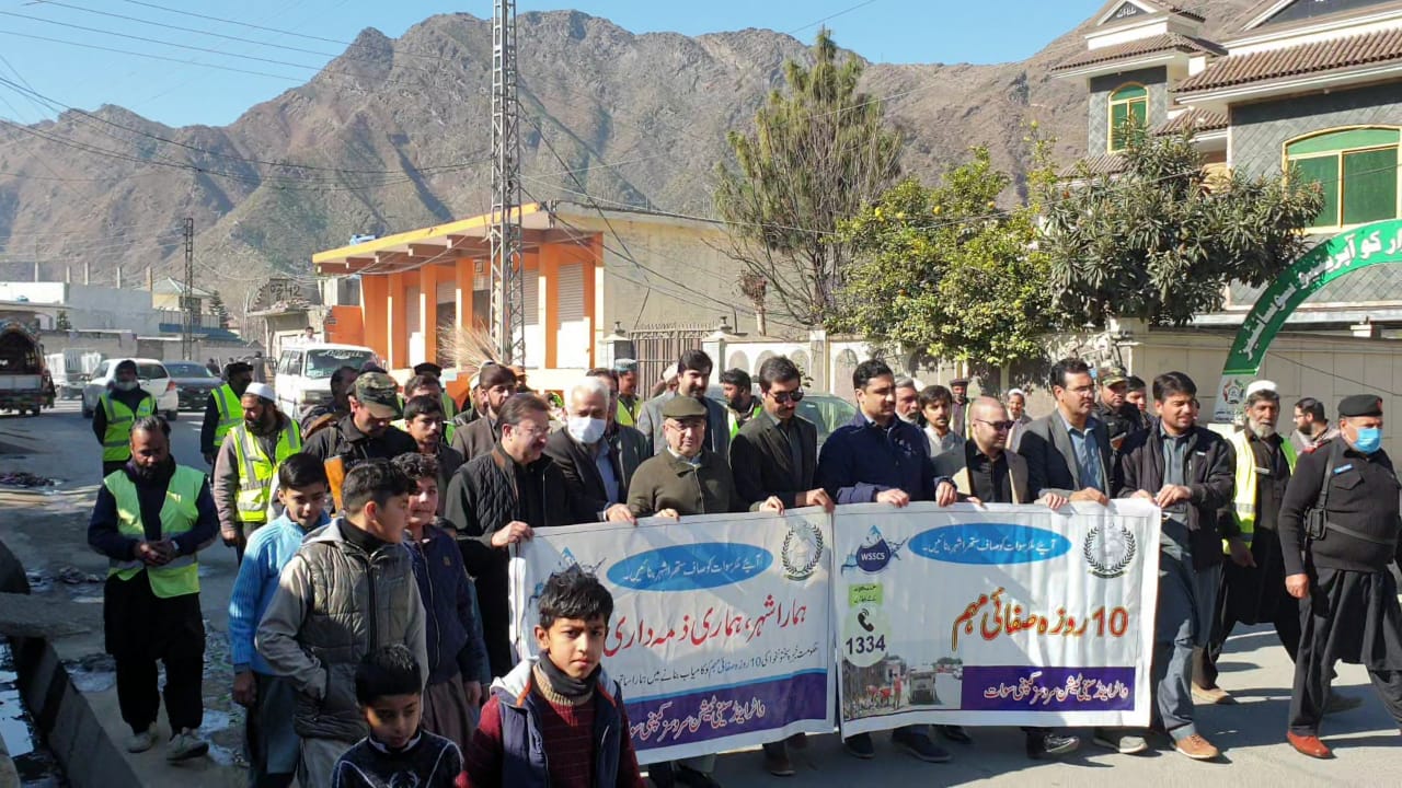 Swat admin launches ‘clean streets campaign’