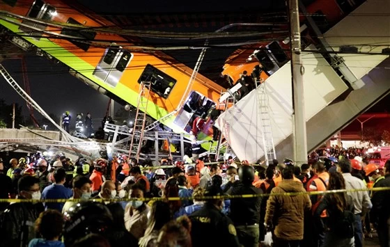 27 dead after Metro overpass collapses in Mexico City
