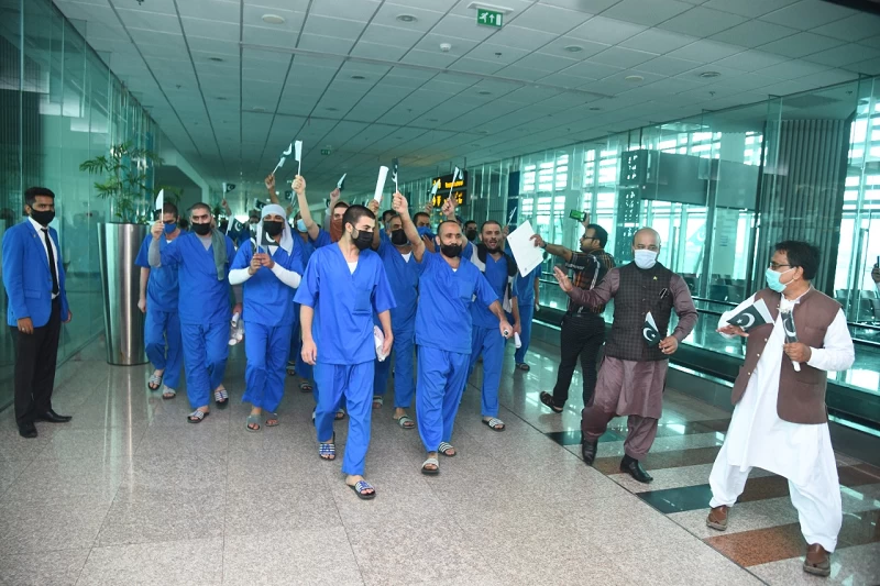 28 more return home from Saudi jails