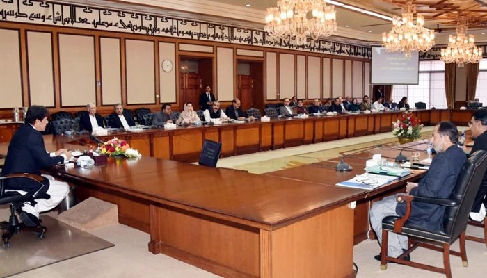 Federal cabinet extends ban on Tehreek-e-Labbaik Pakistan