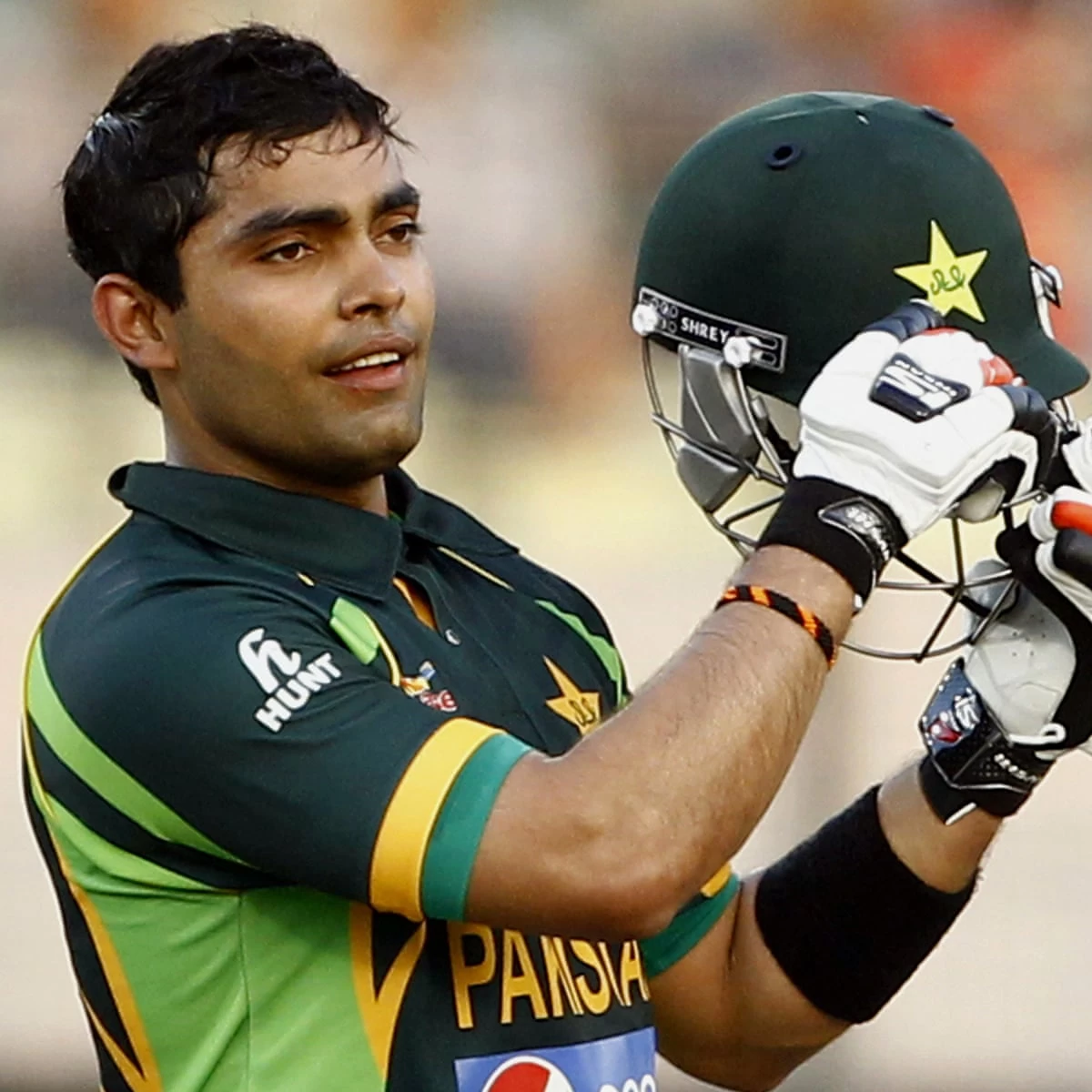 Umar Akmal chooses to pardon fans who allegedly assaulted him