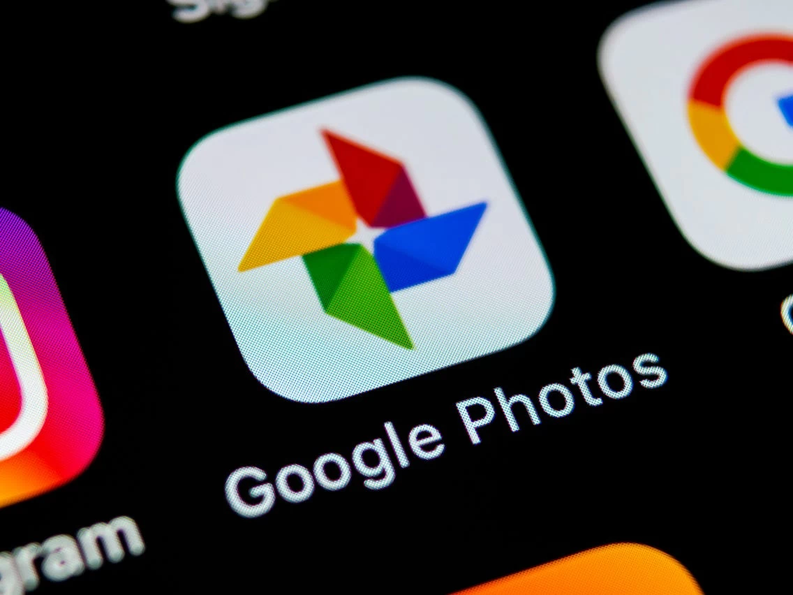 Google Photos' free unlimited storage service ends today