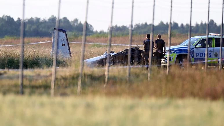 Plane crash kills nine including skydivers, pilot in Sweden
