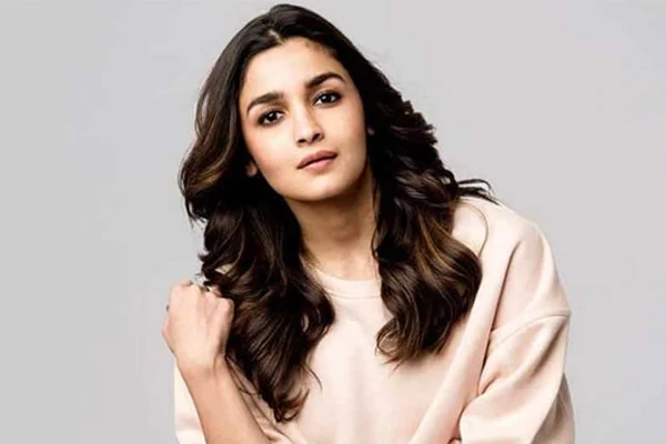 Alia Bhatt confirms being tested negative for COVID-19