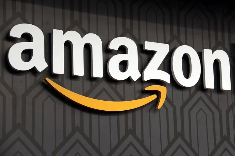Amazon decides to hire 75,000 workers in US and Canada to meet growing demand