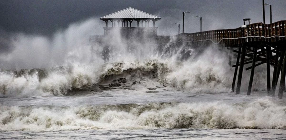 Sindh govt declares cyclone emergency in districts along coastal belt