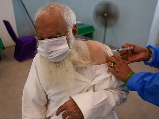 Pakistan opens walk-in vaccination drive for citizens aged 60 to 64