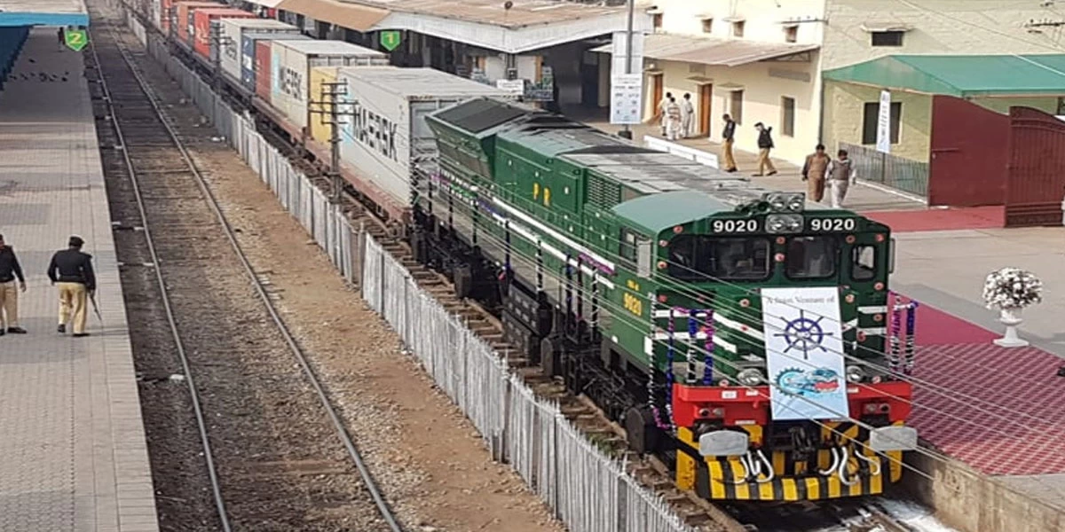 Pakistan to start tri-national container train service