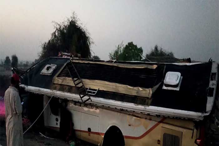14 killed, several injured as passenger bus overturns near Lasbela
