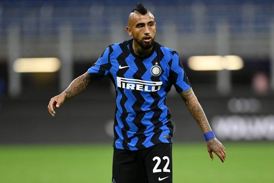 Inter’s Arturo Vidal hospitalized after testing positive for COVID-19