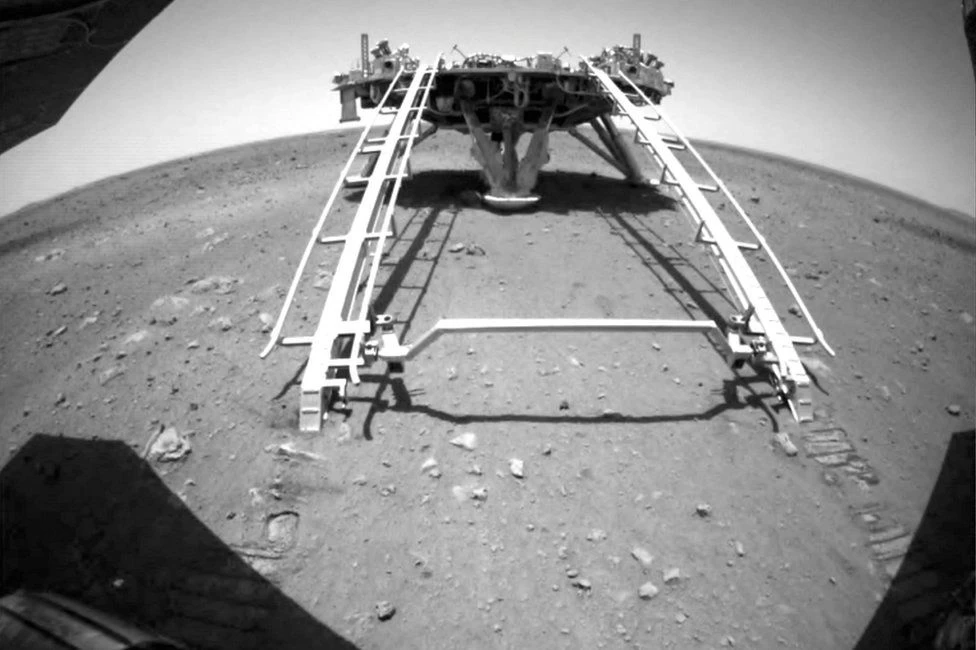 Chinese rover takes first ride on Mars