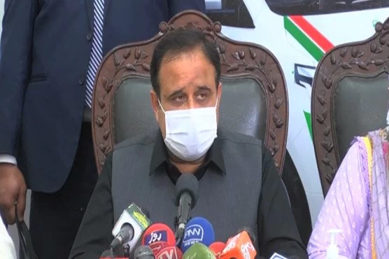 CM Buzdar lauds service of paramedical staff, doctors during COVID-19 situation