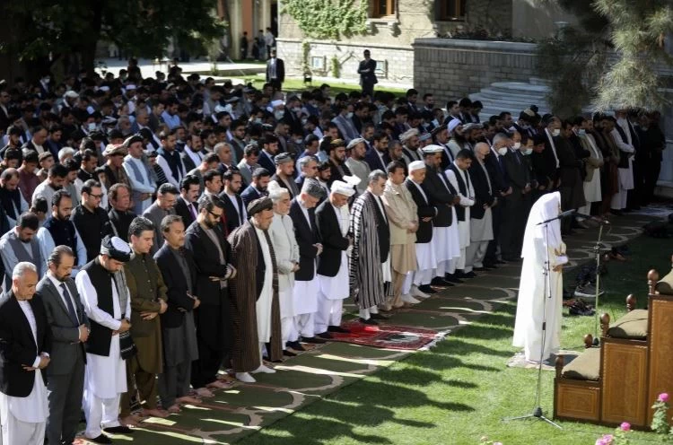 Rockets fired at Kabul Palace during Eid prayers