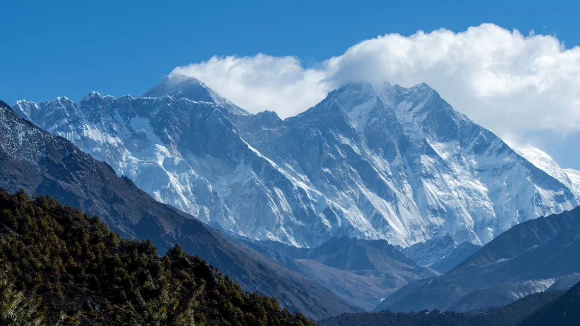 First fatalities on Everest this year; American and Swiss dead