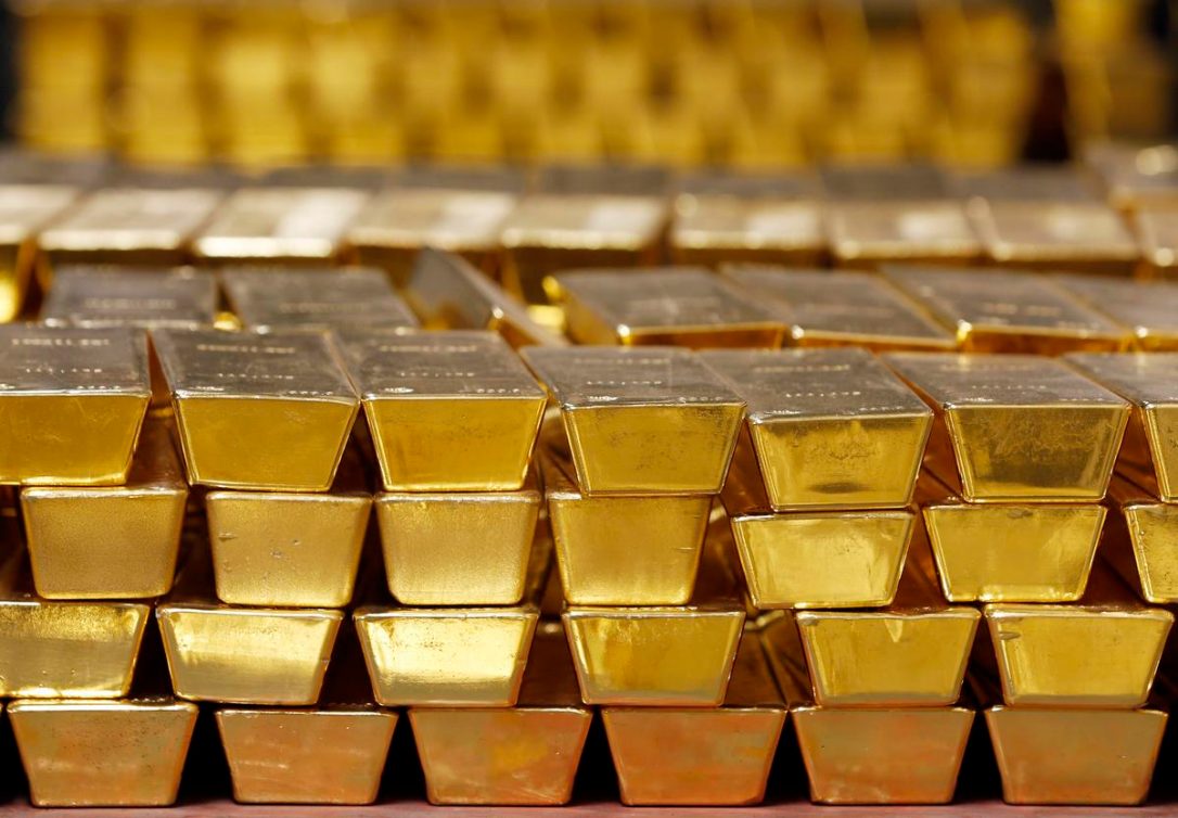 Gold down by Rs450 per tola