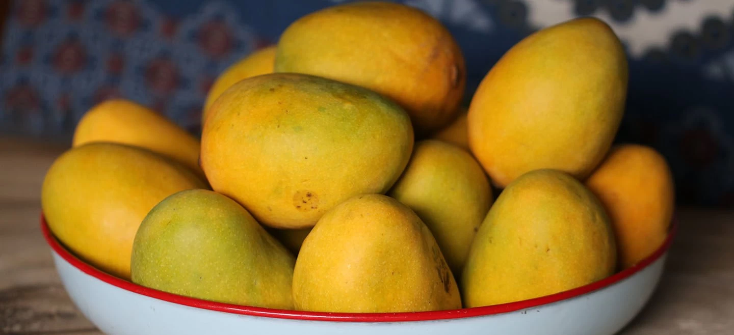 Five benefits of eating mangoes before sleeping