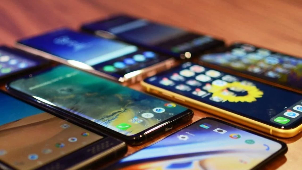 Increase in tax on mobile phones: Which phone will cost how much now?