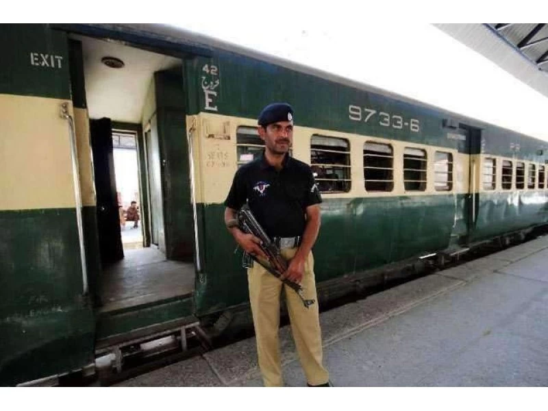 Railways police spot minor girl who ran away with foreign currency