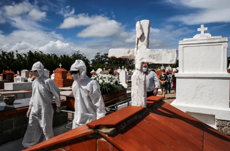 Covid-19: Brazil surge reaches new level as daily deaths pass 4,000