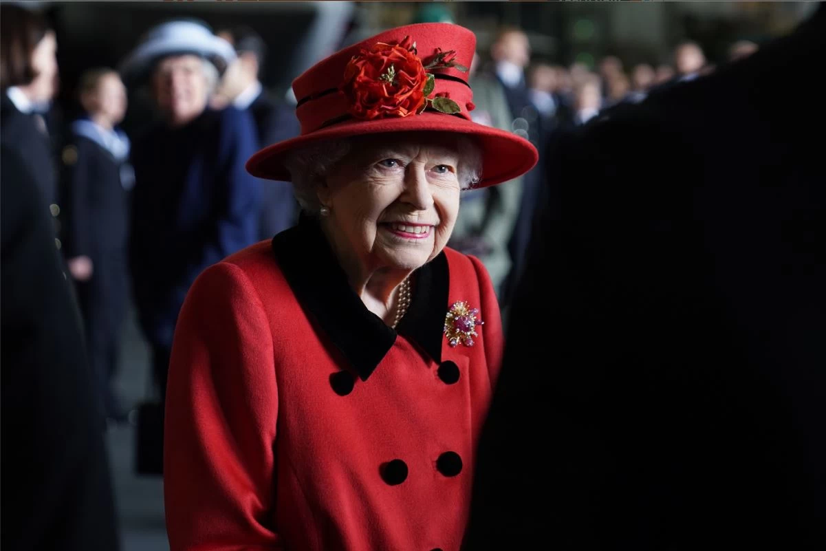 Queen pays tribute to Prince Philip through her jewellery
