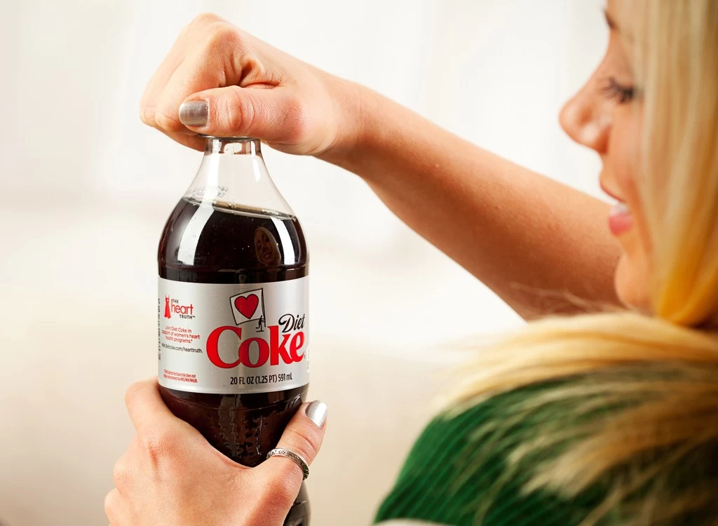 Drinking two soft drinks a day increases risk of colorectal cancer in young women