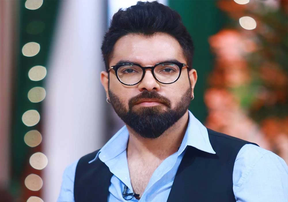 Those who stop their female family members from working are ‘insecure’ and are not men: Yasir Hussain