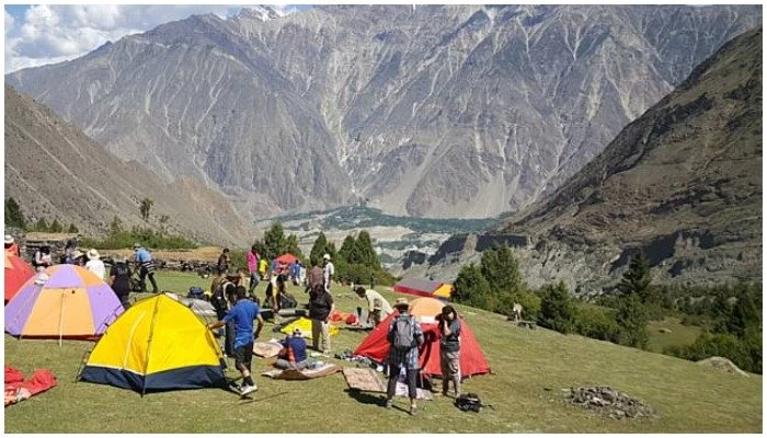 گلگت بلتستان میں سیاحوں کے داخلے پر پابندی عائد