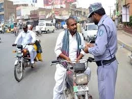 ماسک کی پابندی کو یقینی بنانے کیلئے تمام ڈی ایس پیز اور ٹریفک وارڈنز کو ہدایات جاری کردی گئی