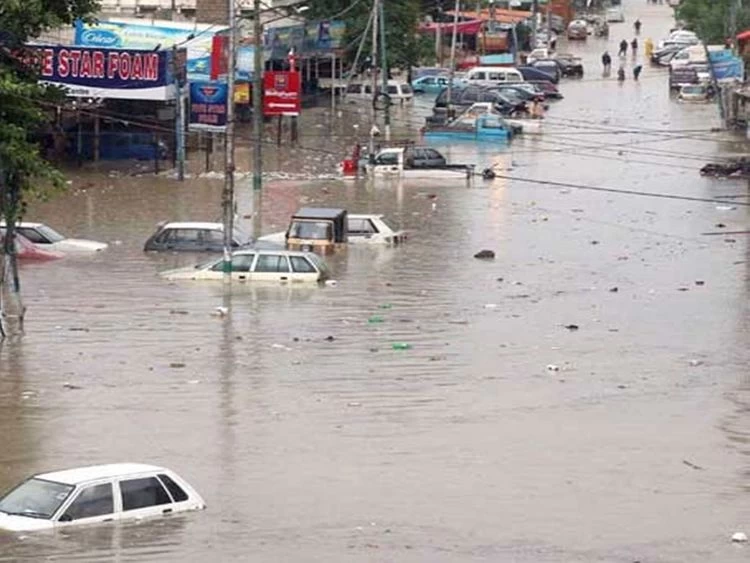 لاہور: شہر کے مختلف حصوں میں تیز بارش