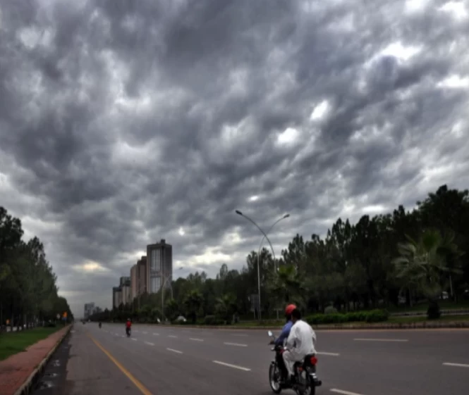 محکمہ موسمیات کی لاہور، اسلام آباد اور پشاور میں آج بارش کی پیشگوئی