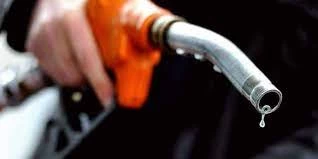 وزیراعظم نے پٹرول مصنوعات کی قیمتوں میں اضافے کی سمری مسترد کر دی