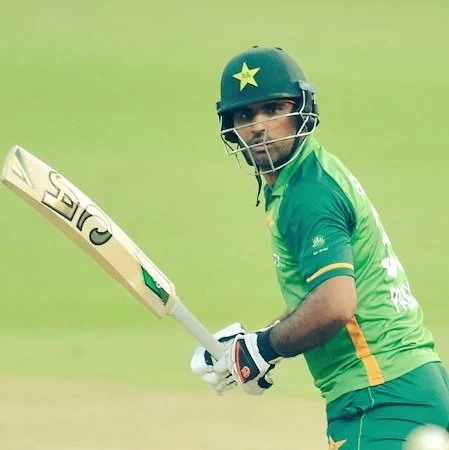 پاکستان نے جنوبی افریقہ کو جیت کیلئے  321 رنز کا ٹارگٹ دے دیا