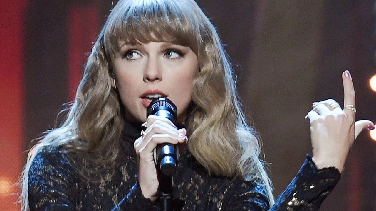 Taylor Swift to face trial in ‘Shake It Off’ copyright case 