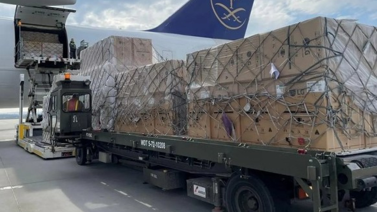 سعودی عرب کا 17 واں طیارہ یوکرینی متاثرین کےلیے امداد لے کر پولینڈ پہنچ گیا