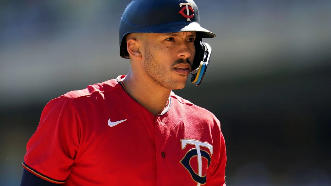 Twins place SS Correa on IL with oblique strain