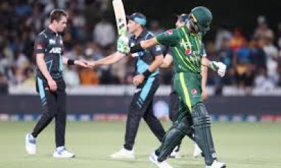 پاکستان کی نیوزی لینڈ کو سات وکٹوں سے شکست