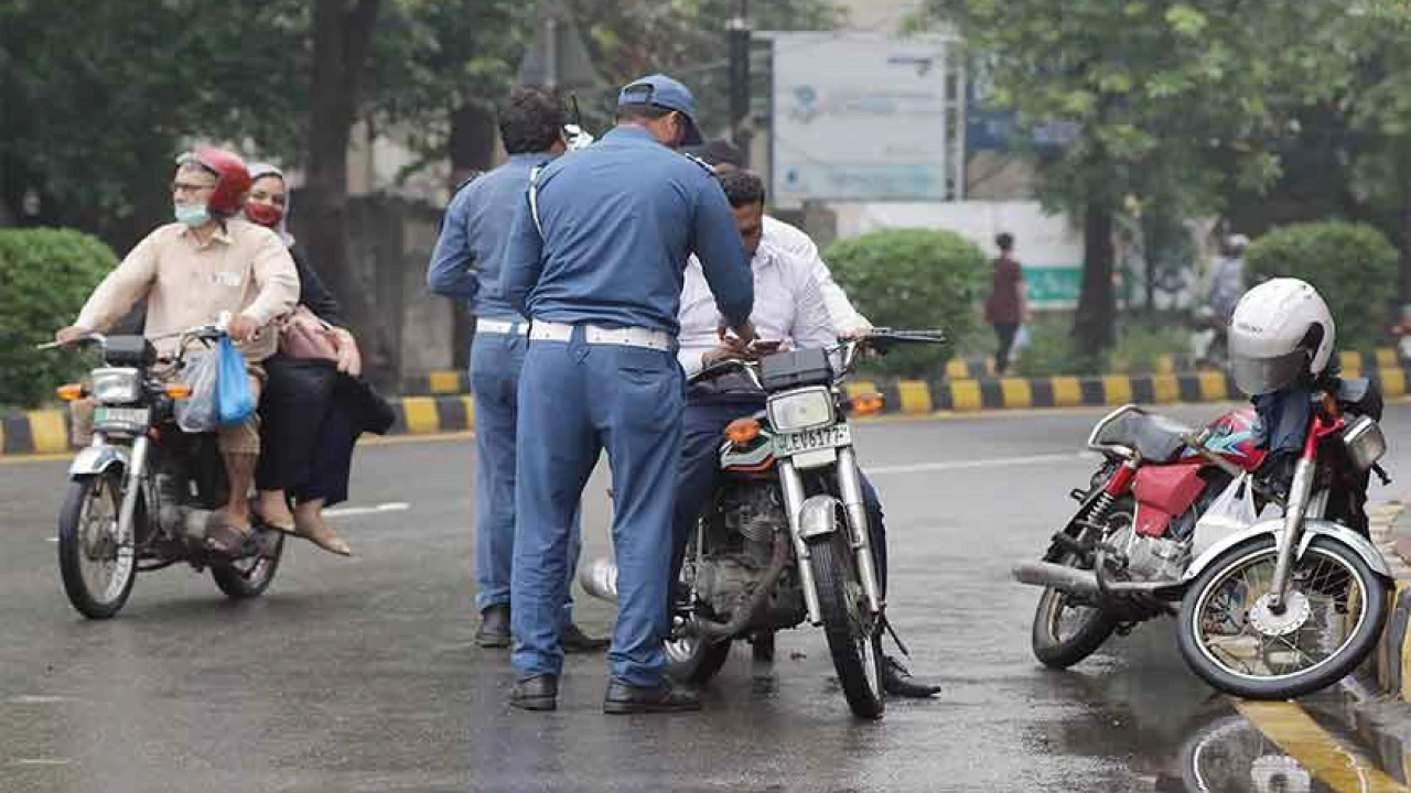 Lahore's Mall Road no-go area for non-helmeted bike riders