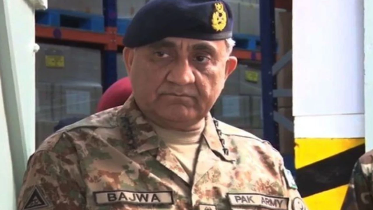 Army chief lauds services, sacrifices of Sindh Rangers for maintaining law and order 
