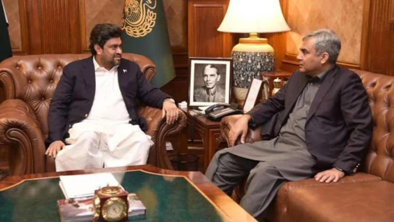 Mohsin Naqvi meets Kamran Tessori in Karachi 