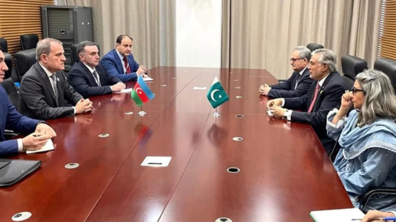 وزیر خارجہ اسحاق ڈار کی آذربائیجان کے وزیر خارجہ جیہون بیراموف سے ملاقات