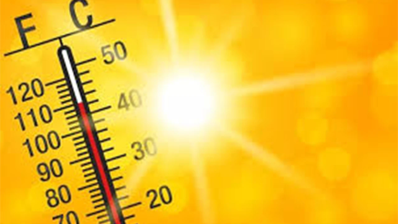 Sun pouring fire in Lahore, mercury likely to sour to 42°C