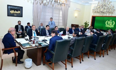 PM stresses collaboration with provinces on next year's development budget