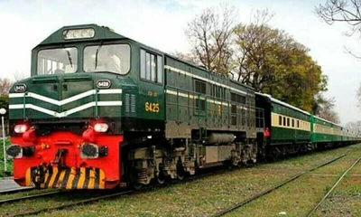 Pakistan Railways cut fares by over 50pc
