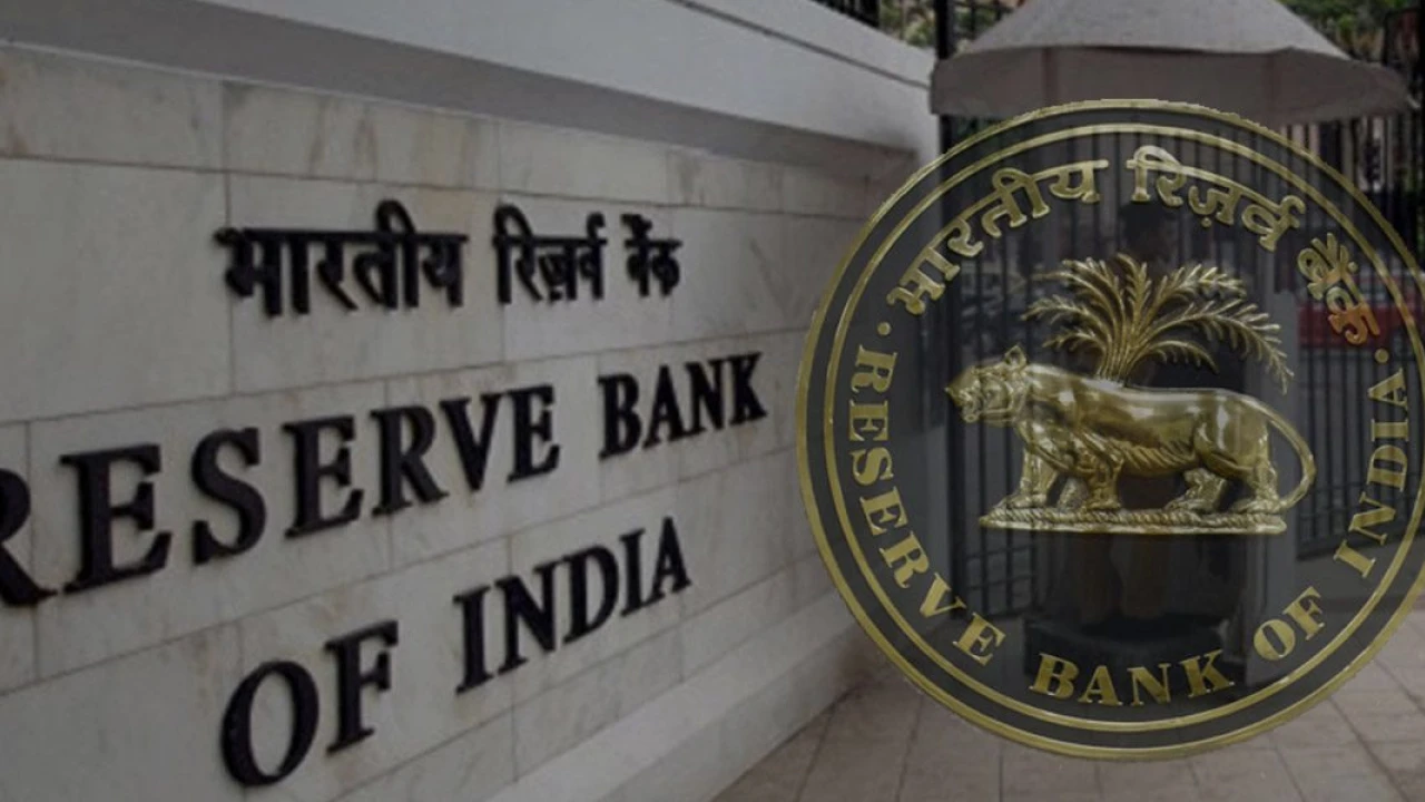 India’s foreign exchange reserves hit historic high