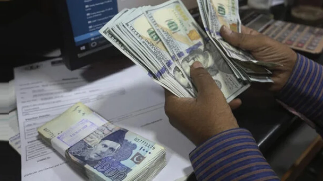 Dollar continues weakening PKR in interbank