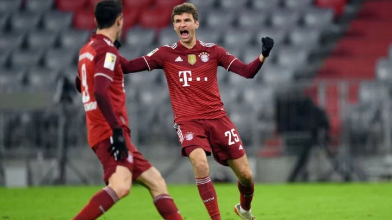 Thomas Muller scores in 400th game as Bayern Munich crush VfL Wolfsburg